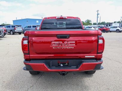 New 2026 GMC Canyon Elevation w/ Convenience Package