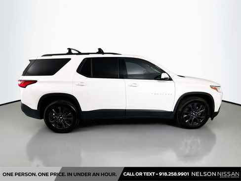 Used 2020 Chevrolet Traverse RS w/ LPO, Floor Liner Package FWD image 4