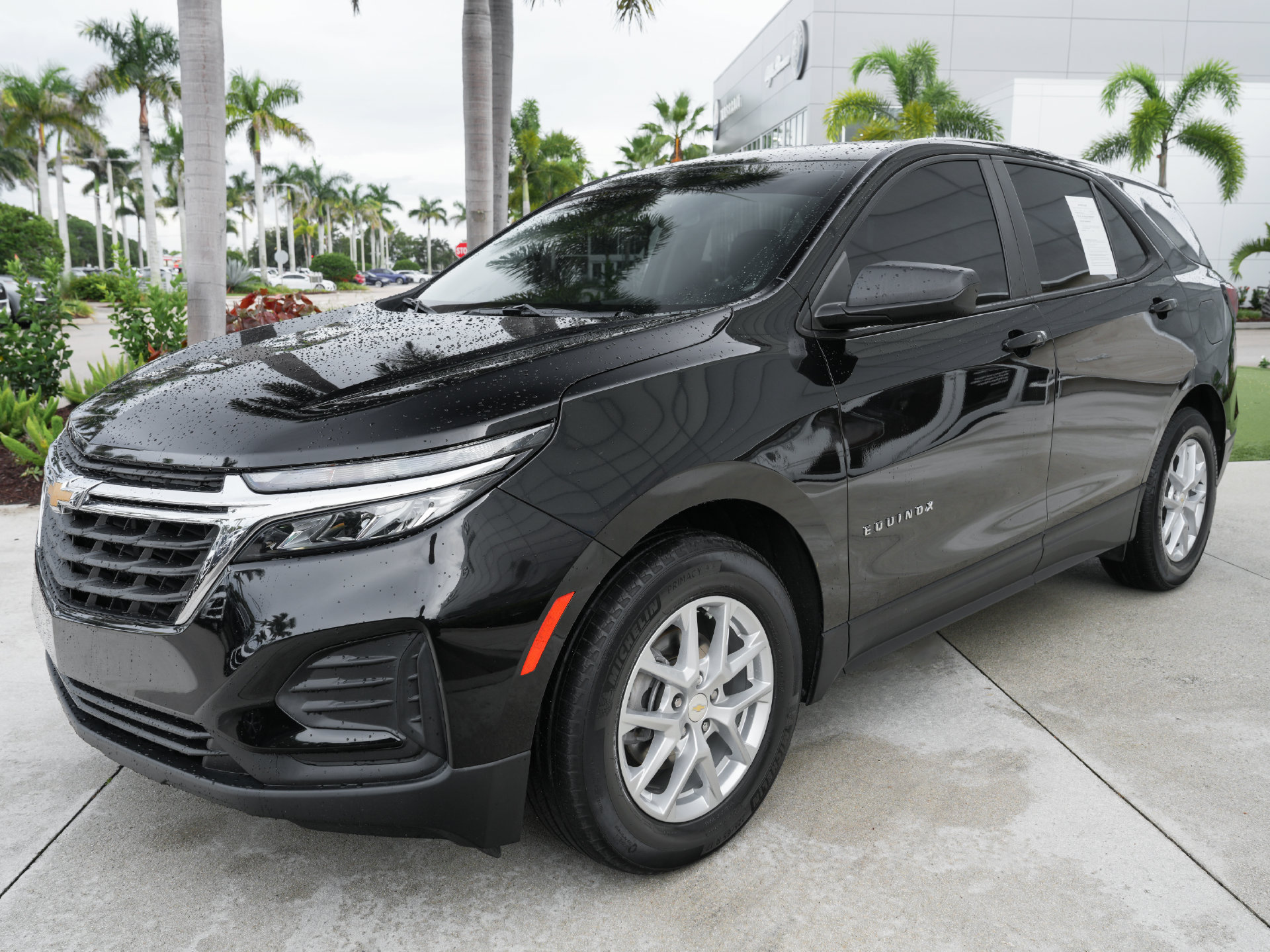 Used 2023 Chevrolet Equinox LS FWD image 6