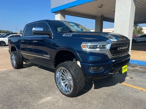 Used 2019 RAM 1500 Limited AWD/4WD image 2
