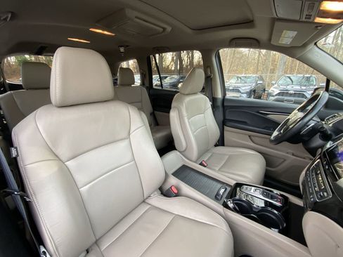 Used 2018 Honda Pilot Touring image 28