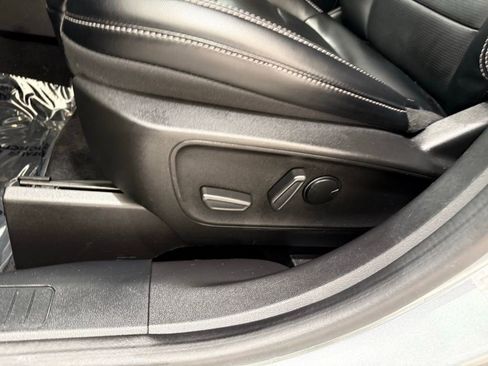 Used 2023 Ford Escape Platinum image 13