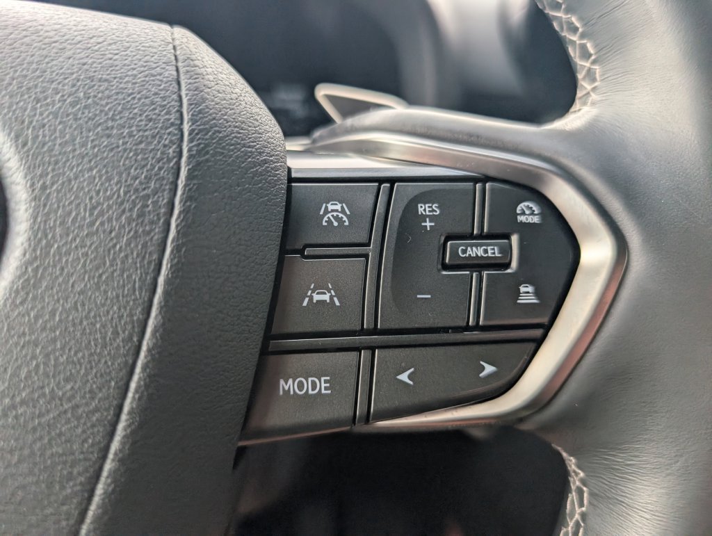 Used 2025 Lexus LX 700h Overtrail AWD/4WD image 19