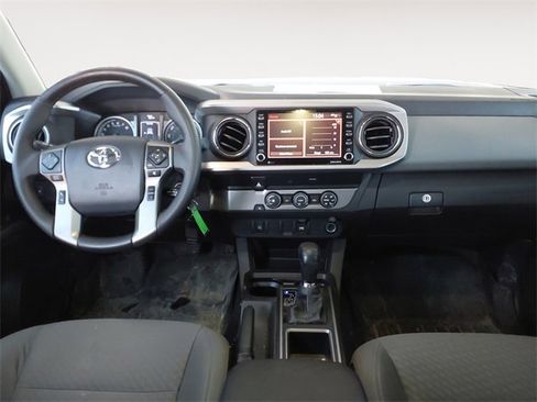 Used 2020 Toyota Tacoma SR5 image 10