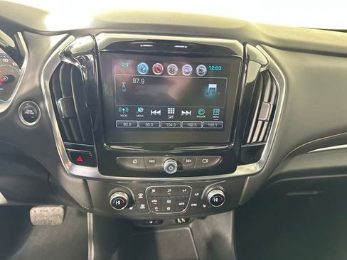 Used 2018 Chevrolet Traverse LT image 21