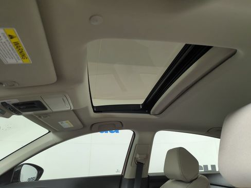 Certified 2025 Honda Accord SE image 17
