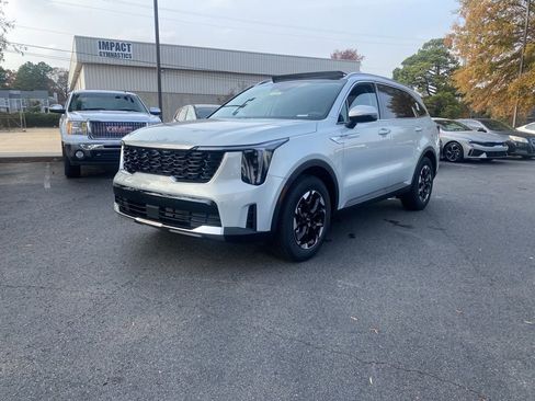 New 2026 Kia Sorento S w/ S Panoramic Sunroof Package image 3