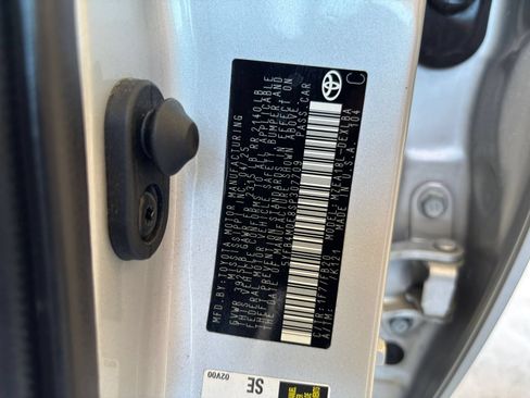 Used 2025 Nissan Versa SV FWD image 28