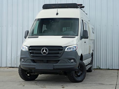 Used 2020 Mercedes-Benz Sprinter 2500 w/ Premium Plus Package image 3