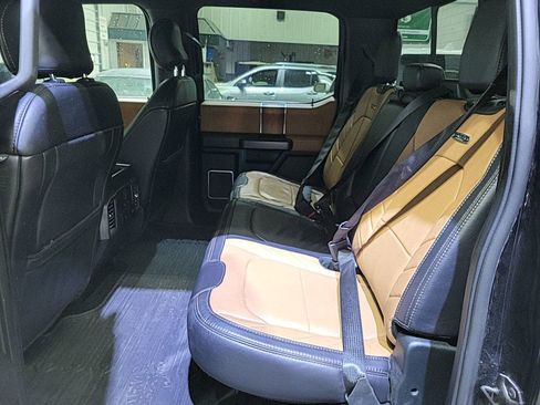 Used 2017 Ford F150 Limited image 11