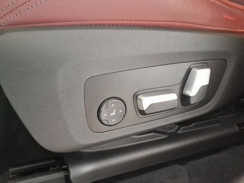 Used 2023 BMW X3 xDrive30i w/ Premium Package w/ZPA AWD/4WD image 7