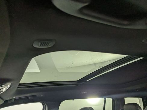 Certified 2024 Jeep Grand Cherokee L Limited w/ Luxury Tech Group II image 15