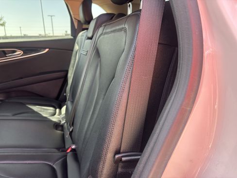 Used 2023 Lincoln Nautilus FWD w/ Premium Package image 16