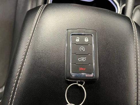 Used 2023 Jeep Grand Cherokee Altitude image 27