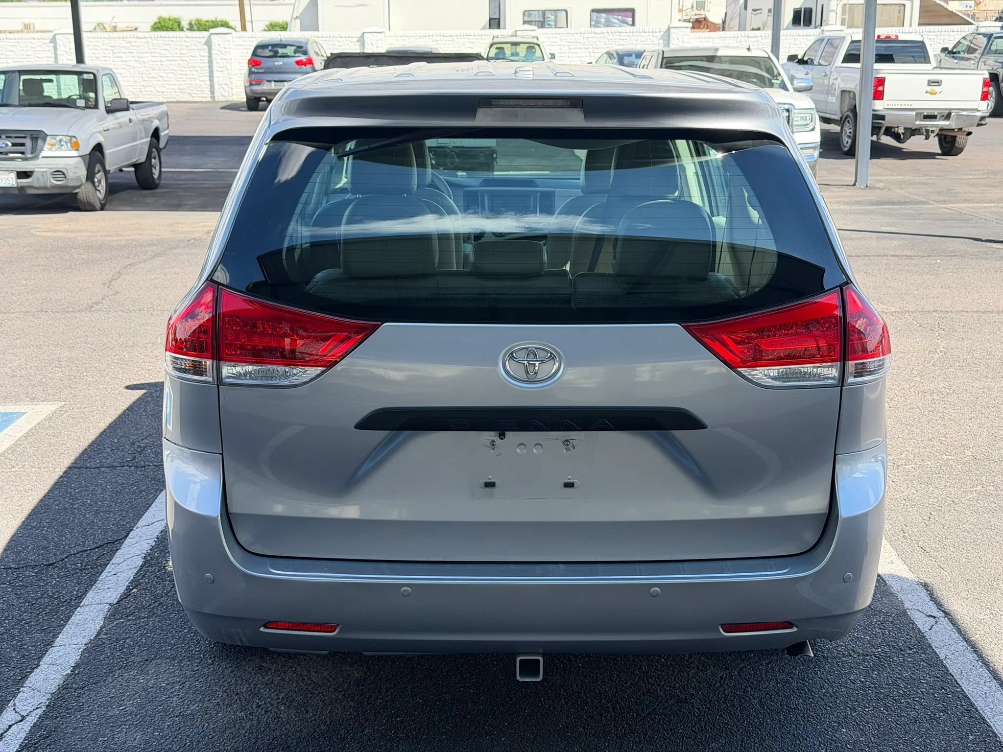 Used 2011 Toyota Sienna FWD image 8
