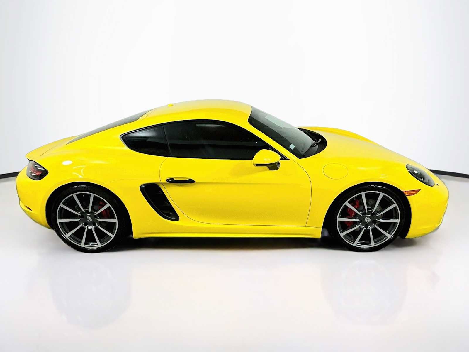 Certified 2019 Porsche 718 Cayman S RWD image 8