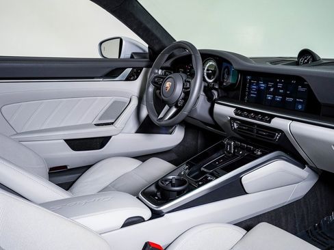 Certified 2021 Porsche 911 Turbo S image 15