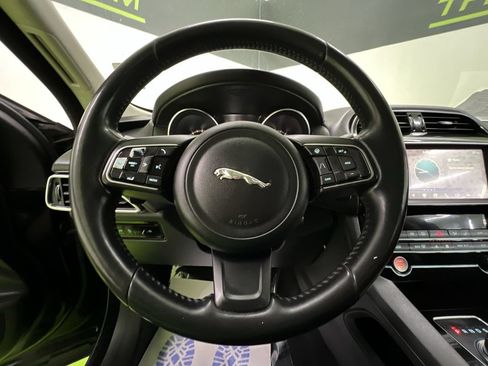Used 2020 Jaguar F-PACE Premium AWD/4WD image 20
