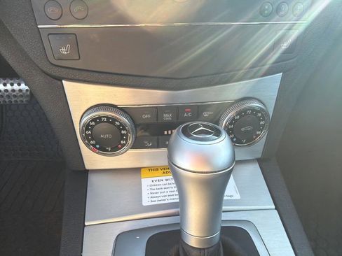 Used 2009 Mercedes-Benz C 300 4MATIC Sedan image 23