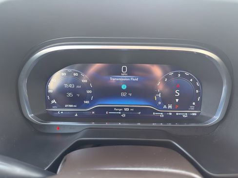 Used 2022 Chevrolet Tahoe LT w/ Luxury Package image 17