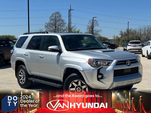 Used 2024 Toyota 4Runner TRD Off-Road Premium image 1