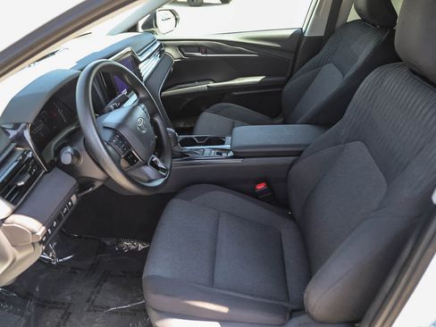 Used 2025 Toyota Camry LE w/ Convenience Package FWD image 17