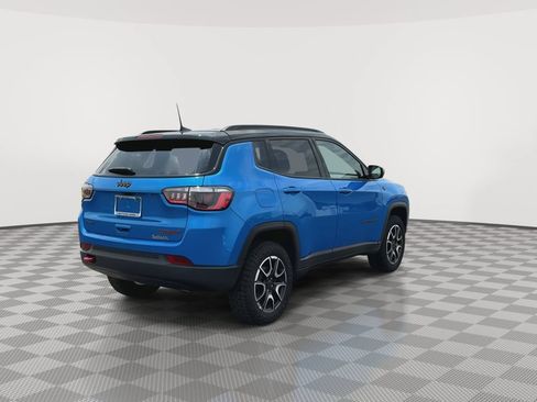 Used 2025 Jeep Compass Trailhawk AWD/4WD image 8
