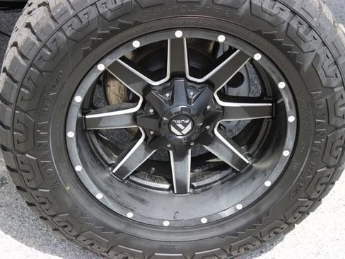 Used 2017 Chevrolet Silverado 2500 LTZ w/ Duramax Plus Package AWD/4WD image 28
