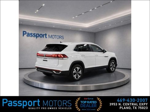 Used 2024 Volkswagen Atlas Cross Sport SE FWD image 4