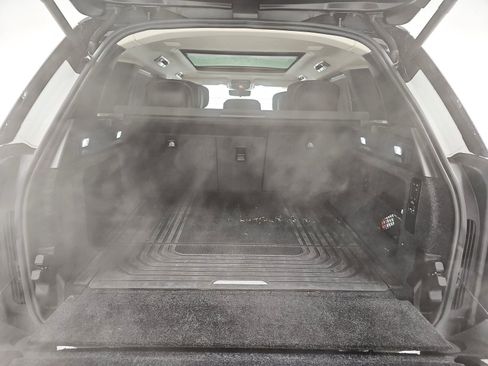 Used 2025 Land Rover Range Rover Autobiography image 14