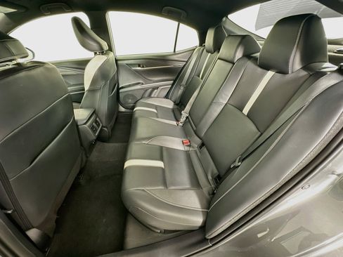 Used 2025 Toyota Camry SE FWD image 26