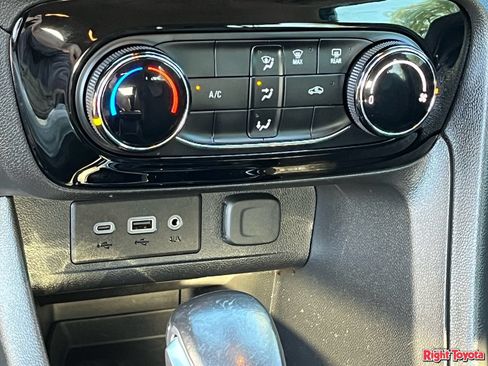 Used 2020 Buick Encore GX Preferred FWD image 29