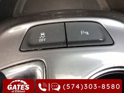 Used 2024 Chevrolet Malibu LT image 30