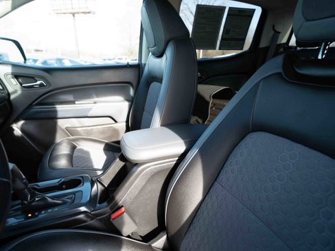 Used 2018 Chevrolet Colorado Z71 image 10