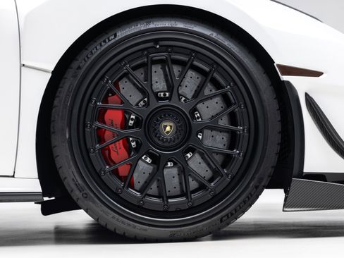 Used 2022 Lamborghini Huracan STO image 12