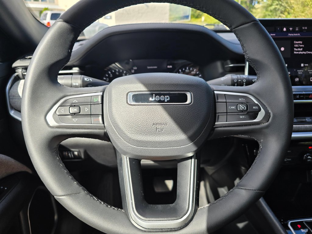 Used 2024 Jeep Compass Latitude AWD/4WD image 14