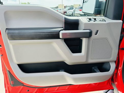 Used 2015 Ford F150 XLT w/ Equipment Group 301A Mid AWD/4WD image 5