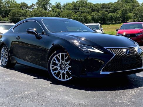 Used 2019 Lexus RC 350 w/ Premium Package RWD image 2