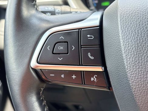 Used 2020 Toyota Highlander XLE AWD/4WD image 27
