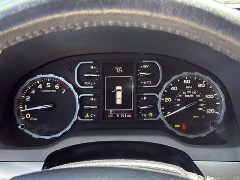 Used 2021 Toyota Tundra Platinum AWD/4WD image 14