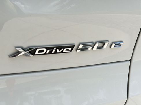 Used 2025 BMW X5 xDrive50e AWD/4WD image 34
