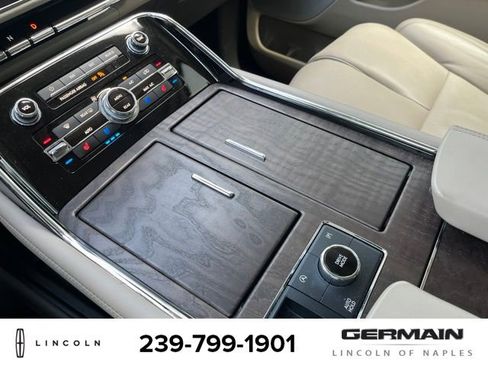 Used 2024 Lincoln Navigator Reserve AWD/4WD image 23