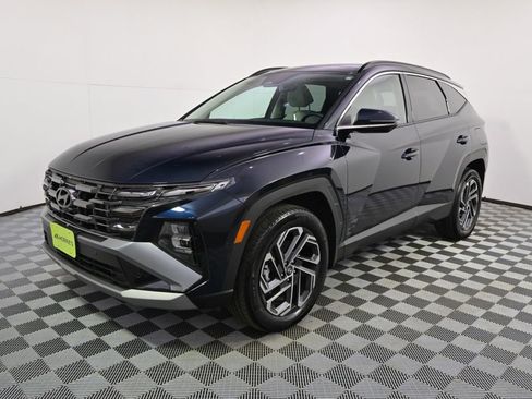 Used 2025 Hyundai Tucson Limited image 2