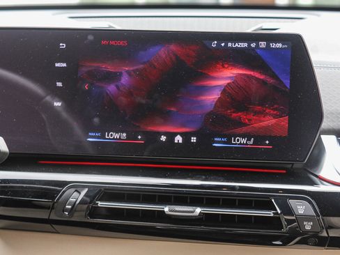 Certified 2025 BMW X2 xDrive28i w/ Convenience Package image 14