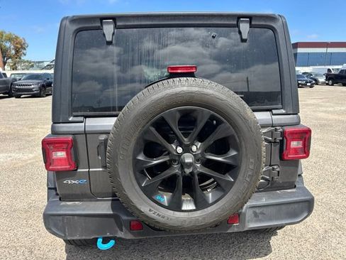 Used 2023 Jeep Wrangler Unlimited Sahara w/ Cold Weather Group AWD/4WD image 6