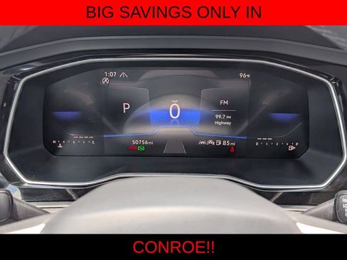 Used 2024 Volkswagen Jetta SE FWD image 18