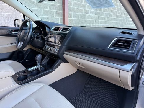 Used 2017 Subaru Outback 2.5i Limited image 19