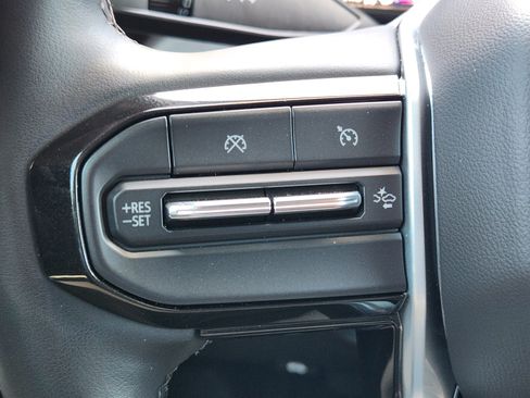 Used 2025 Chevrolet Colorado Trail Boss AWD/4WD image 21