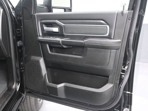 Used 2025 RAM 3500 Big Horn AWD/4WD image 11