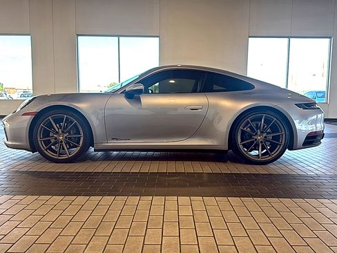 Used 2021 Porsche 911 Carrera RWD image 4